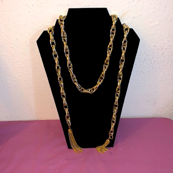 Gold necklace and earring set